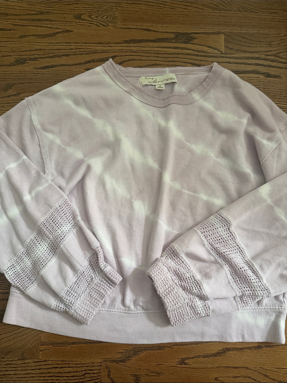 Vintage Havana Light Lavender Tie-Dye Pullover with Crochet Sleeve Detail Sz med